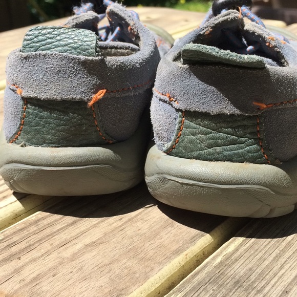 Keen Baby Blue Suede Walking Shoe 10 - Picture 2 of 8